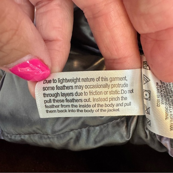 Andrew Marc Lightweight Premium Short Sleeve Hooded Down Jacket - Picture 8 of 9